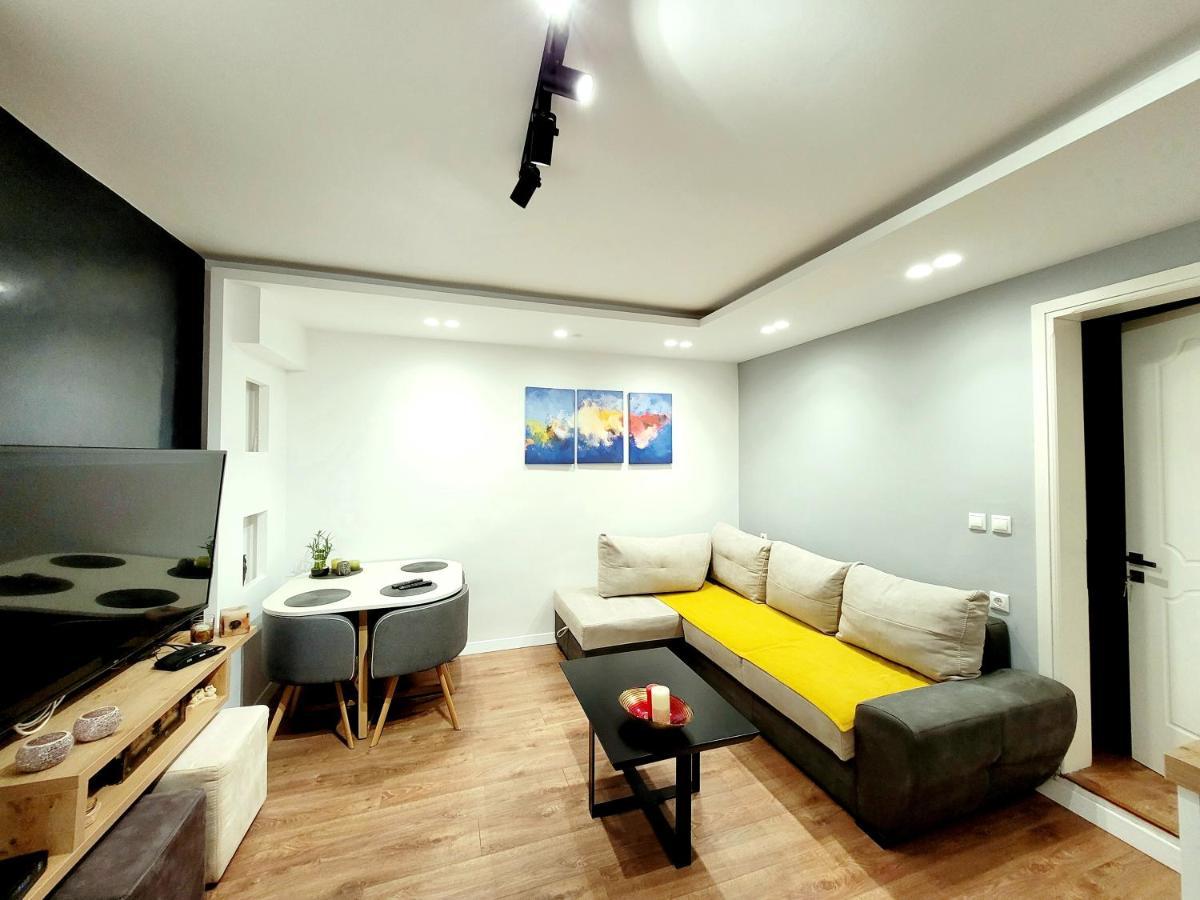 Loi Apartment Sarandë Exterior foto